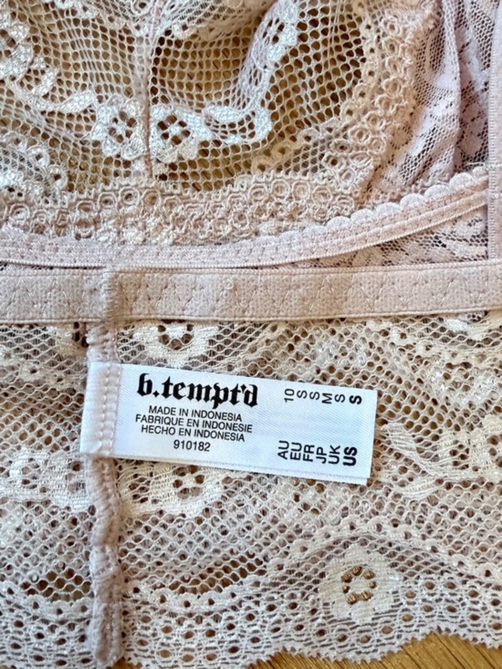 NWT‎ b.tempt'd by Wacoal Sz SM (32 A/B) Rose Smoke Nude Lace Kiss Bralette - Picture 5 of 7